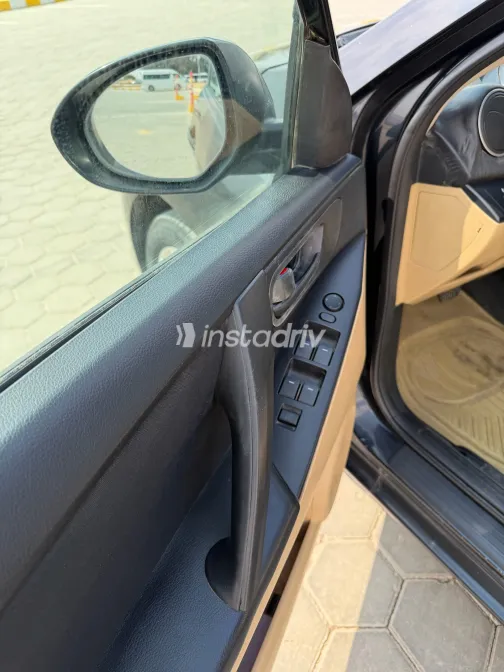 مازدا 3 2010 أبيض مستعملة للبيع - 4