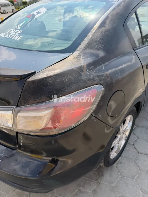 مازدا 3 2010 أبيض مستعملة للبيع - 9