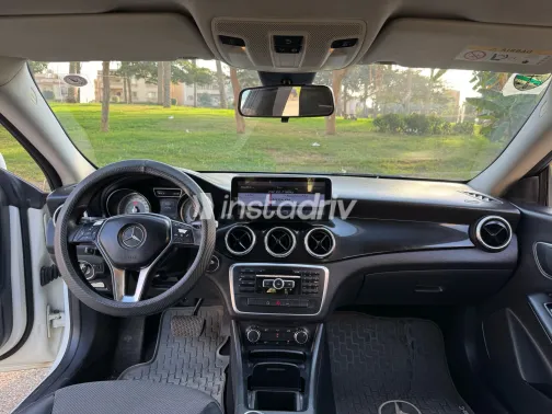 Mercedes CLA 180 2014 White Used for Sale - 4