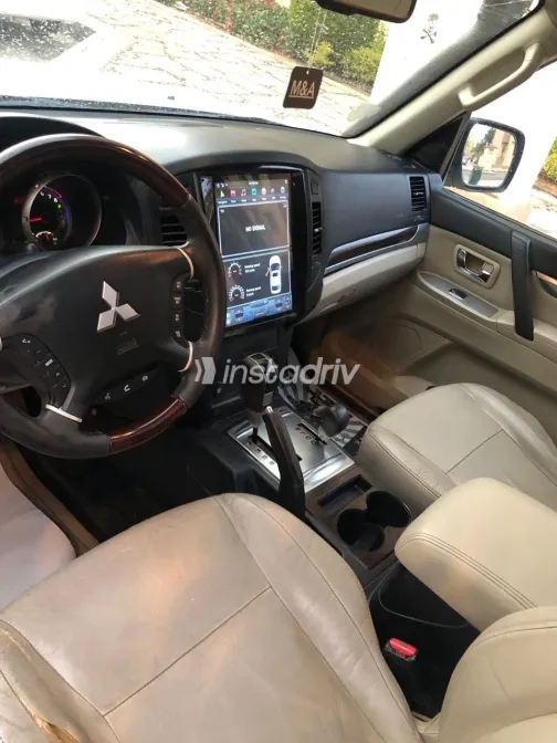 Mitsubishi Pajero 2011 White Used for Sale - 5