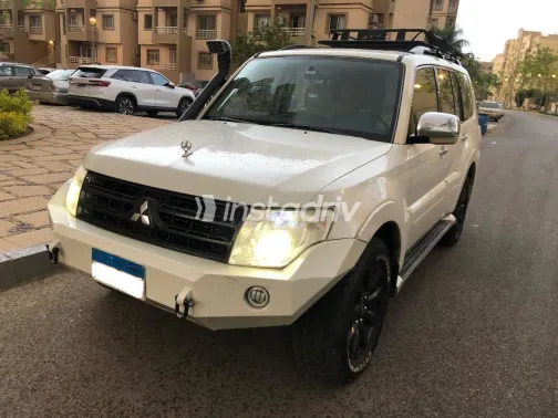 Mitsubishi Pajero 2011 White Used for Sale - 6