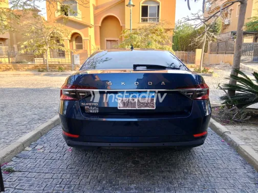 Skoda Superb 2021 White Used for Sale - 6