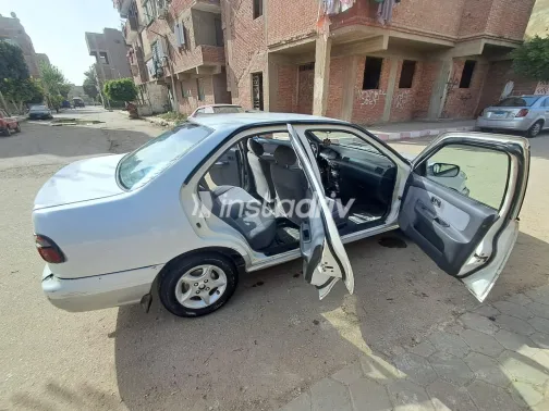Nissan Sunny 2000 White Used for Sale - 5
