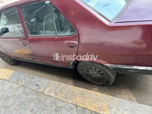 فيات شاهين 2000 أحمر غامق مستعملة للبيع - 2