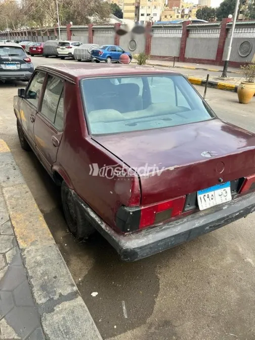 فيات شاهين 2000 أحمر غامق مستعملة للبيع - 3