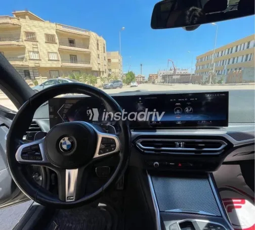 بي ام دبليو 320 2024 أبيض مستعملة للبيع - 6