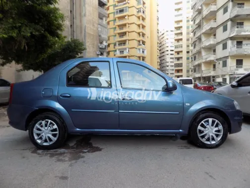 رينو لوجان 2012 رمادي مستعملة للبيع - 7