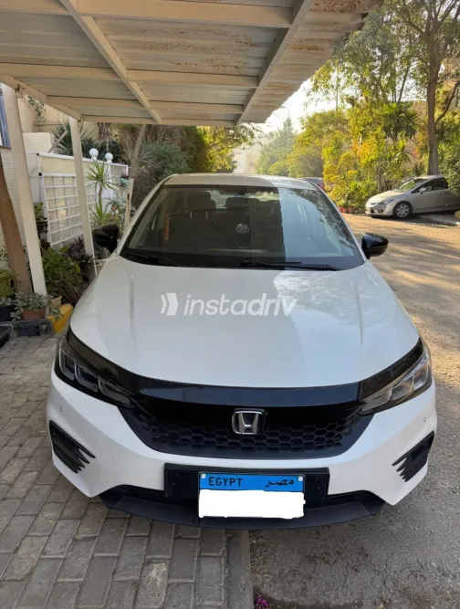 هوندا سيتى 2022 أبيض مستعملة للبيع - 6