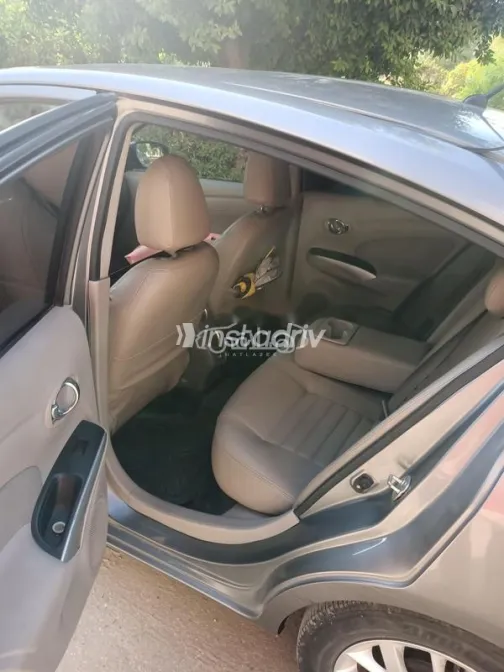 نيسان صنى 2020 أبيض مستعملة للبيع - 7