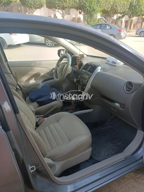 نيسان صنى 2020 أبيض مستعملة للبيع - 8