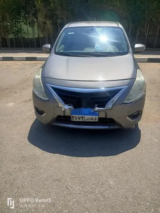 نيسان صنى 2020 أبيض مستعملة للبيع