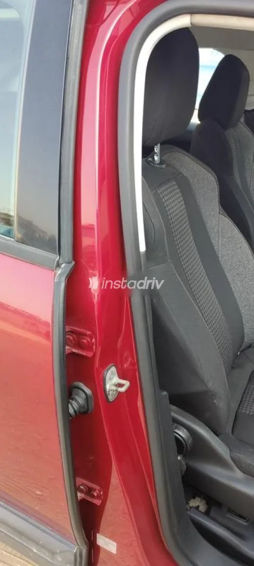بيجو 3008 2019 أحمر مستعملة للبيع - 5