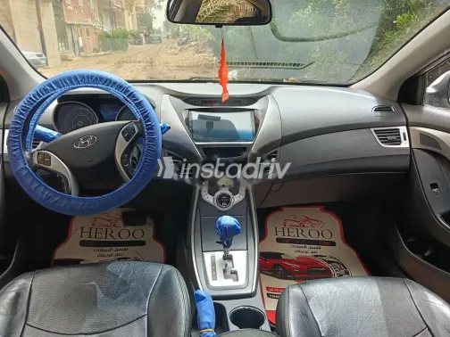 هيونداي افانتي 2012 فضي مستعملة للبيع - 6