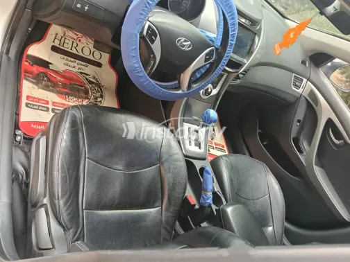 هيونداي افانتي 2012 فضي مستعملة للبيع - 9