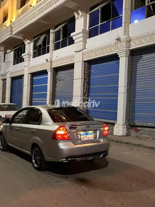 شيفروليه افيو 2015 فضي مستعملة للبيع - 2