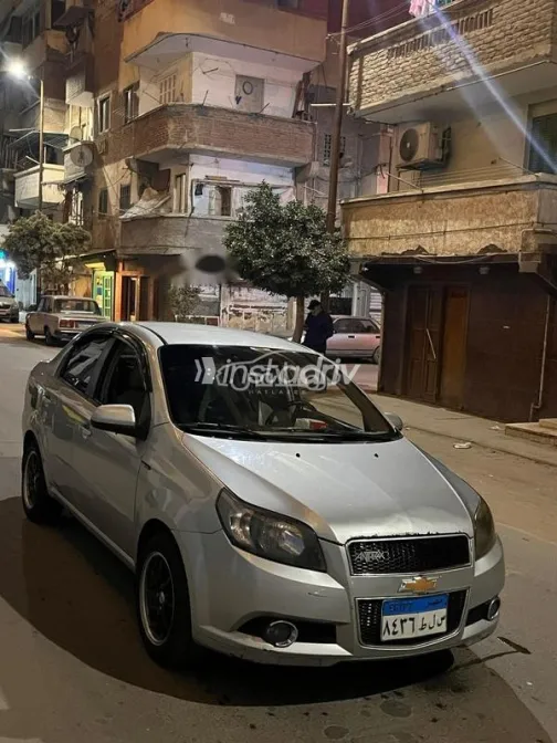 شيفروليه افيو 2015 فضي مستعملة للبيع - 3
