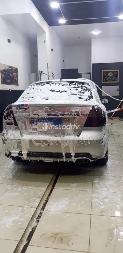 شيفروليه افيو 2015 فضي مستعملة للبيع - 5