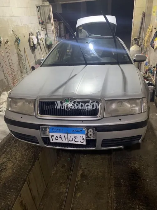 سكودا اوكتافيا A4 2002 رمادي مستعملة للبيع - 1