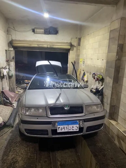 سكودا اوكتافيا A4 2002 رمادي مستعملة للبيع - 4