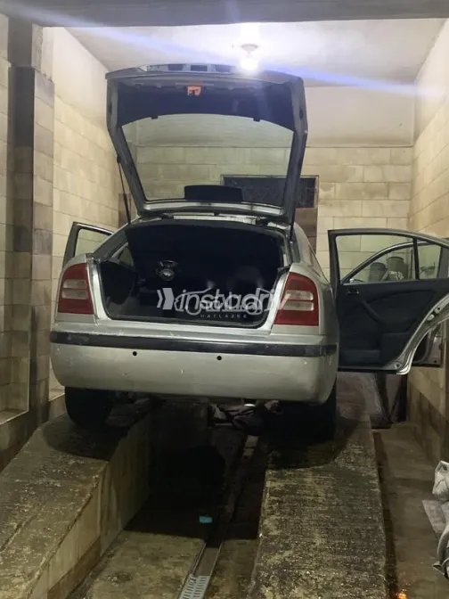 سكودا اوكتافيا A4 2002 رمادي مستعملة للبيع - 7