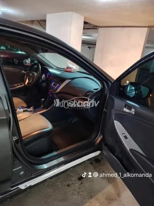 Hyundai Solaris 2016 White Used for Sale - 10