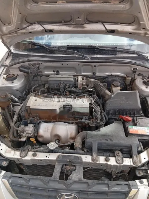 Hyundai Verna 2013 Silver Used for Sale - 8