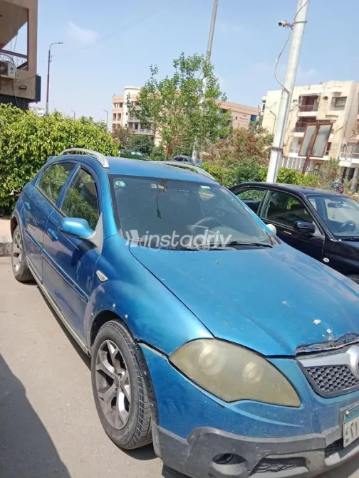 بريليانس frv كروس 2013 أزرق مستعملة للبيع - 3