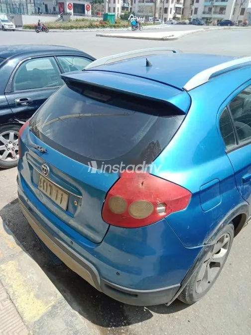 بريليانس frv كروس 2013 أزرق مستعملة للبيع - 4