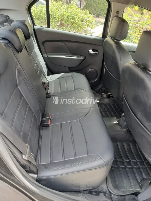 رينو لوجان 2016 أبيض مستعملة للبيع - 4