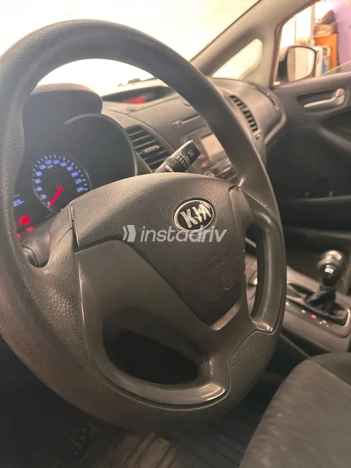 كيا سيراتو 2014 أبيض مستعملة للبيع - 8