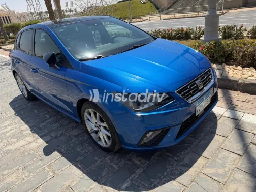 سيات ابيزا 2023 أبيض مستعملة للبيع - 3