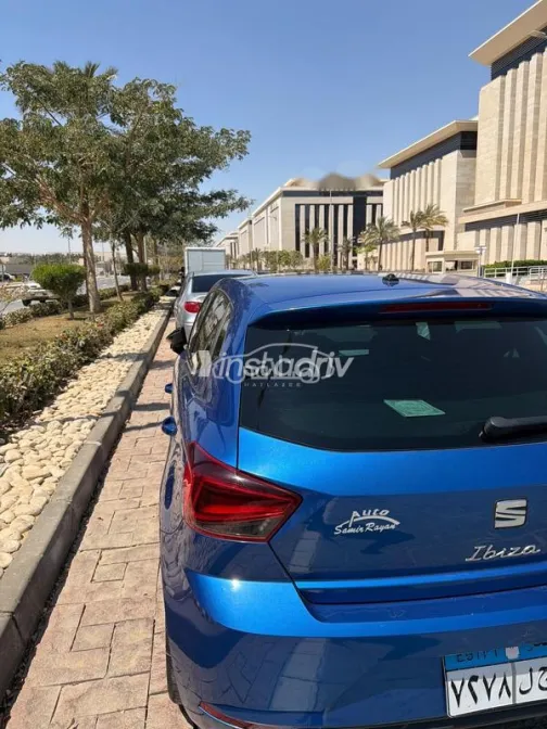 سيات ابيزا 2023 أبيض مستعملة للبيع - 4