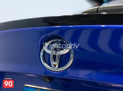 تويوتا C-HR 2022 أزرق غامق مستعملة للبيع - 10