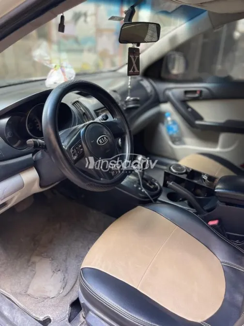 Kia Cerato 2010 White Used for Sale - 4