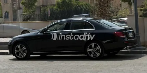 Mercedes E 180 2018 Black Used for Sale - 1