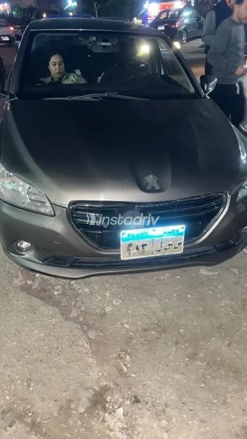 Peugeot 301 2016 Bronze Used for Sale - 3