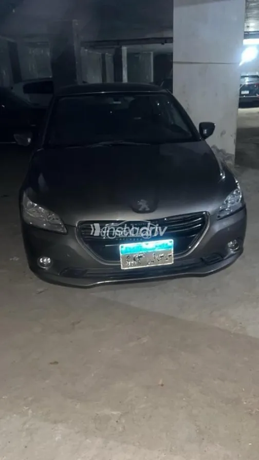 Peugeot 301 2016 Bronze Used for Sale - 4