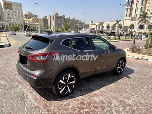Nissan Qashqai 2018 Bronze Used for Sale - 9