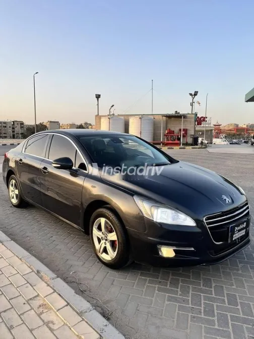 بيجو 508 2013 رمادي مستعملة للبيع - 4