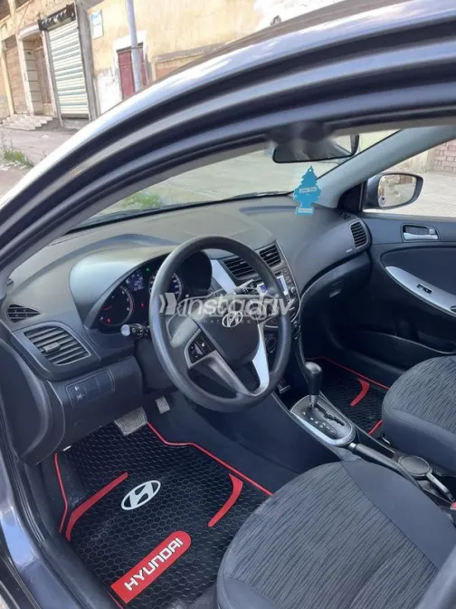 هيونداي سولاريس 2016 أبيض مستعملة للبيع - 3