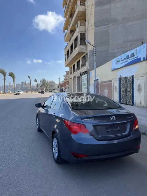 هيونداي سولاريس 2016 أبيض مستعملة للبيع - 5