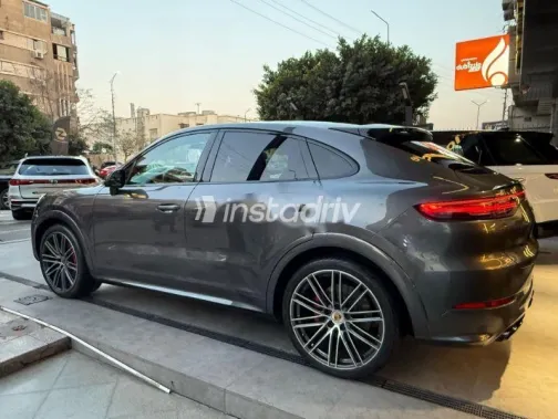 Porsche Cayenne S 2022 Gray Used for Sale - 4