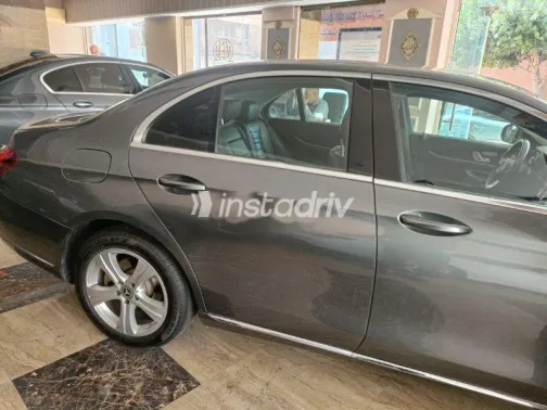 مرسيدس A 180 2017 رمادي مستعملة للبيع - 2