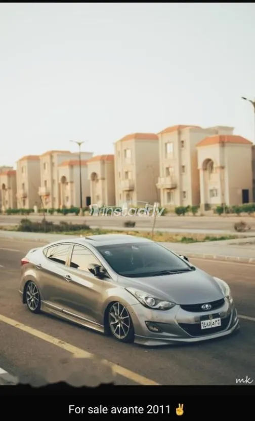 هيونداي افانتي 2011 رمادي مستعملة للبيع - 1