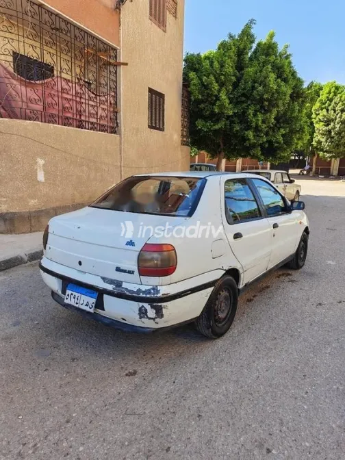 فيات سينا 2000 أبيض مستعملة للبيع - 4