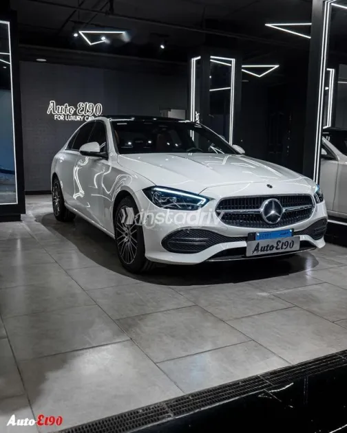 مرسيدس C 180 2023 أبيض مستعملة للبيع - 2