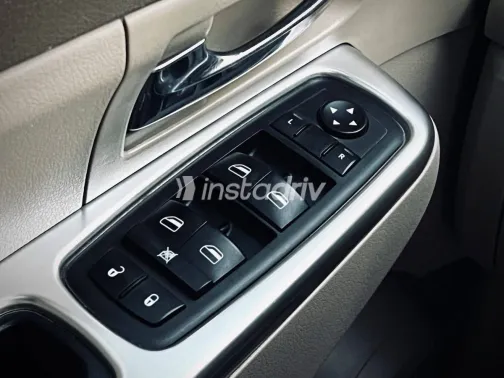 Jeep Cherokee 2008 White Used for Sale - 6