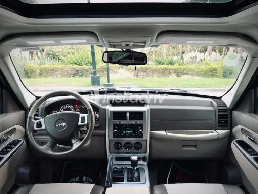 Jeep Cherokee 2008 White Used for Sale - 8