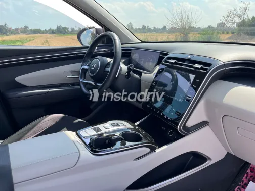 هيونداي توسان 2024 أبيض مستعملة للبيع - 2