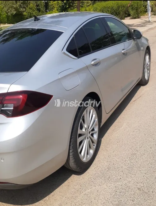 اوبل أنسيجنيا 2019 أبيض مستعملة للبيع - 8